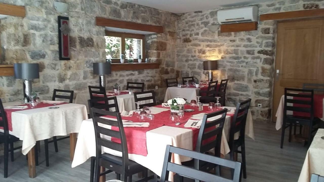 La Petite Maison D'Arnal Sainte-Enimie Exterior photo